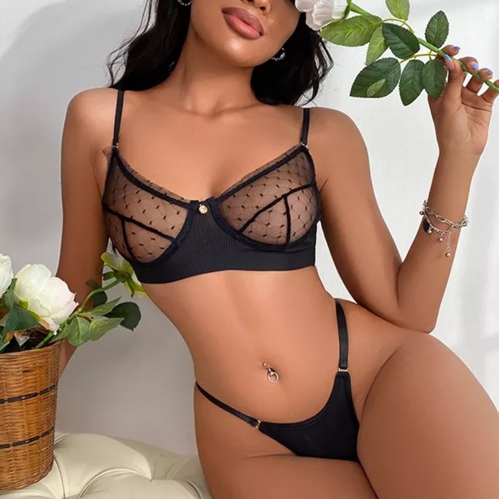 Honey Birds brand new lingerie set “Savanna”